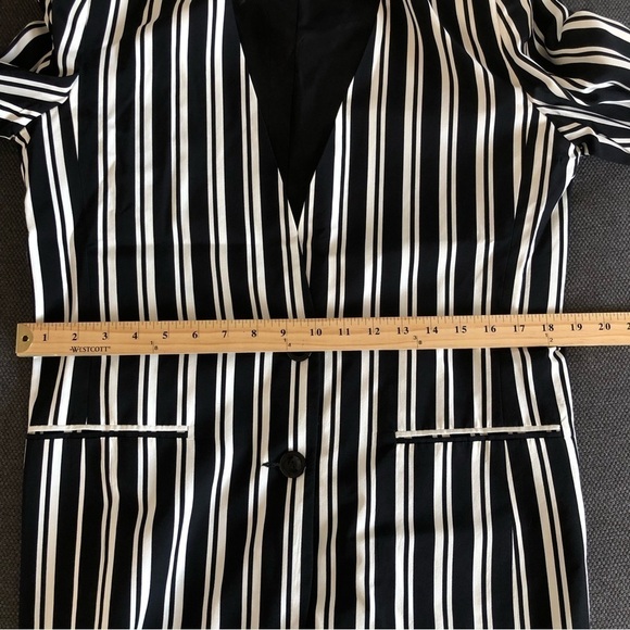 Nwt Alfred Dunner black & white crepe stripe single breasted v-neck blazer - Picture 9 of 10